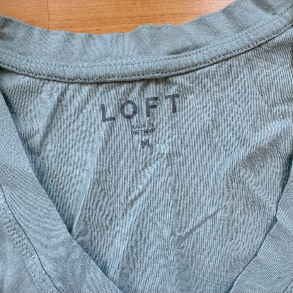 Pale Green loft sleeveless top. - Picture 3 of 6